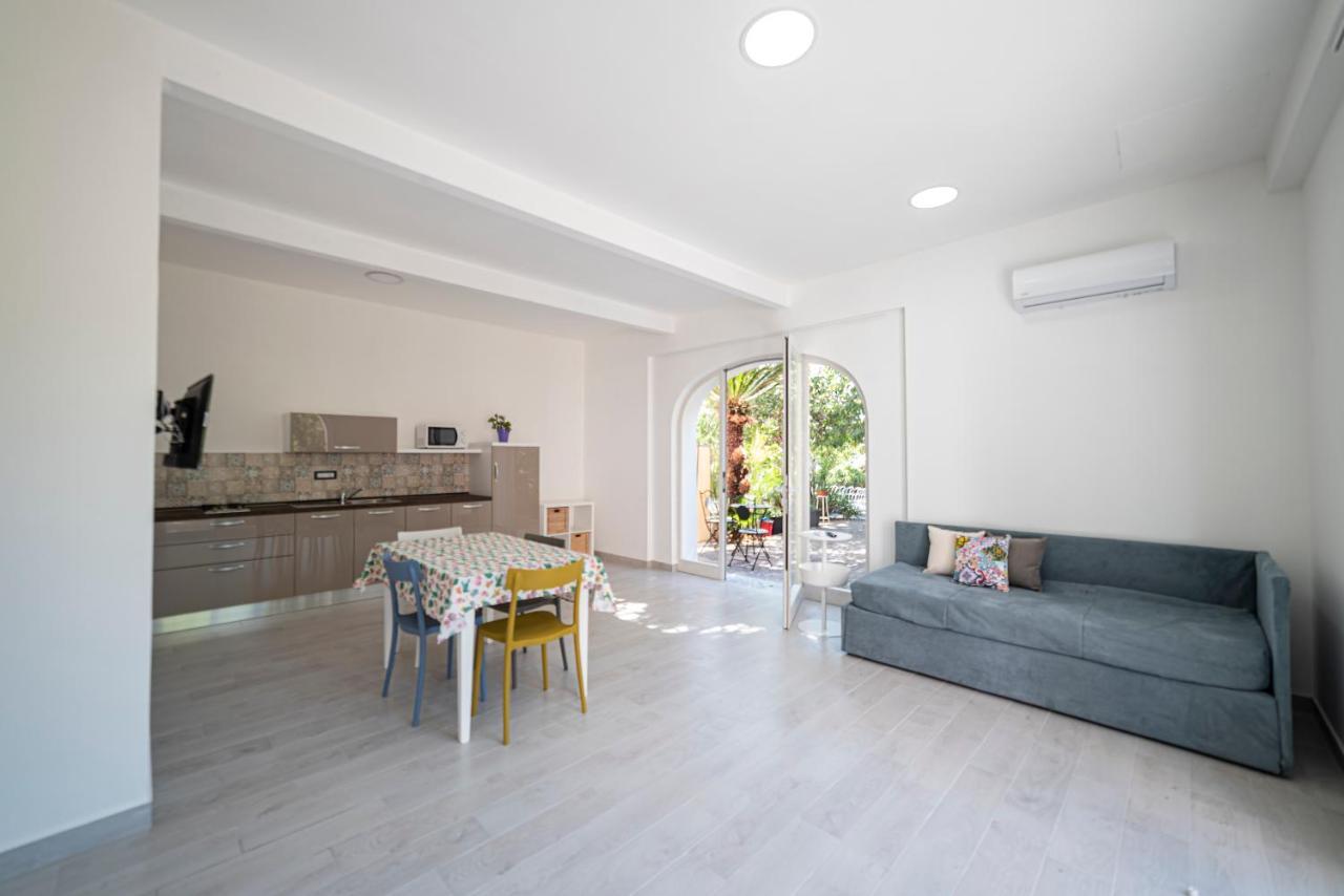 פרוסידה Controvento In Villa Eldorado מראה חיצוני תמונה